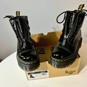 NEW Dr. Martens Sinclair Leopard Emboss Black Patent Leather Platform Boots 37 6